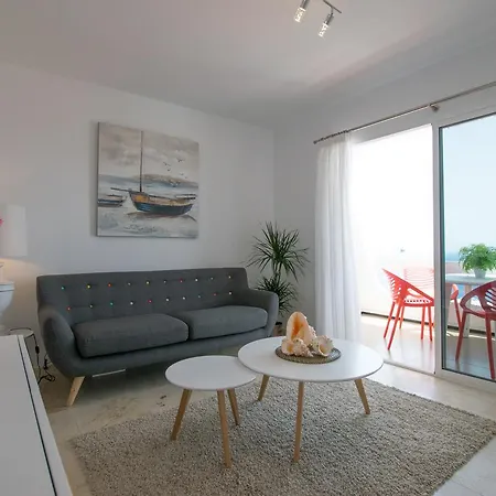 Charming Views & Stylish El Rosario